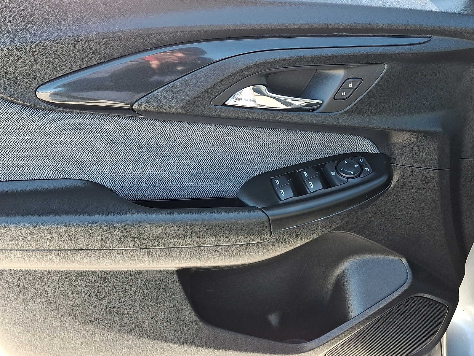 Thumbnail: 2023 Chevrolet TrailBlazer - 13