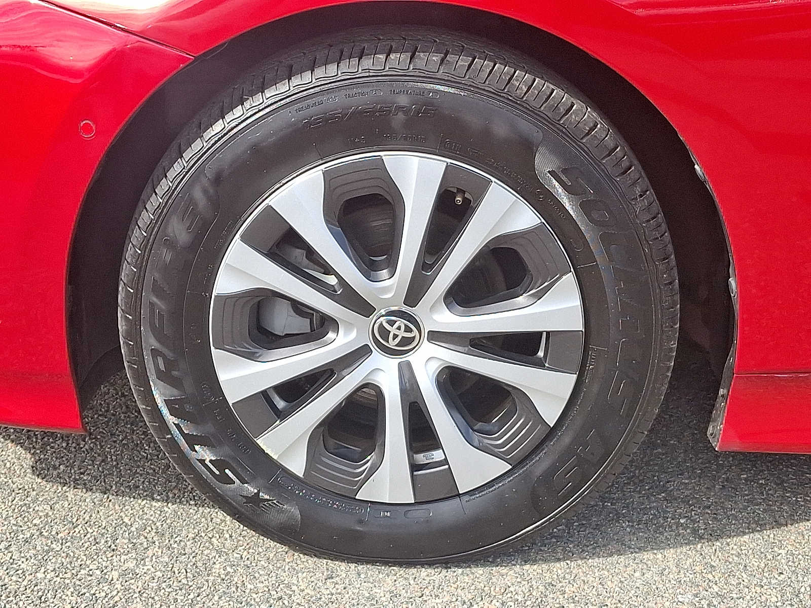 Thumbnail: 2022 Toyota Prius - 11