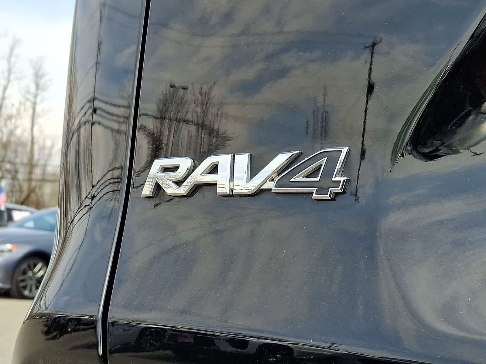 Thumbnail: 2025 Toyota RAV4 - 30