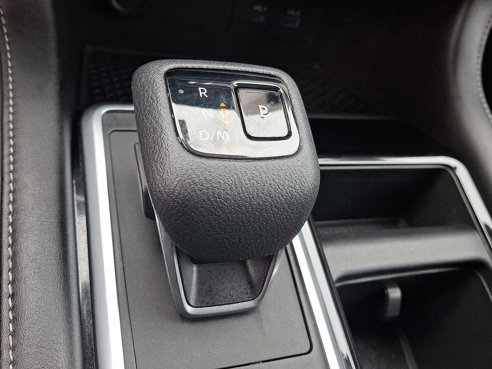 Thumbnail: 2022 Nissan Pathfinder - 17