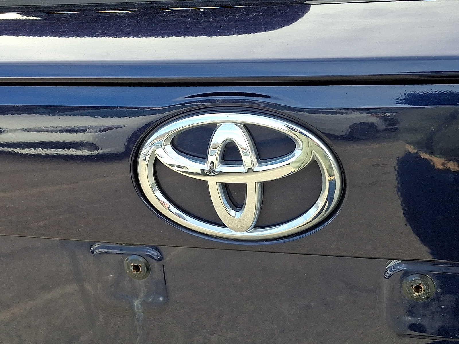 Thumbnail: 2021 Toyota RAV4 - 32