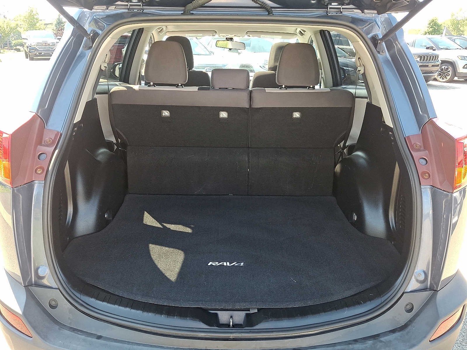 Thumbnail: 2014 Toyota RAV4 - 28