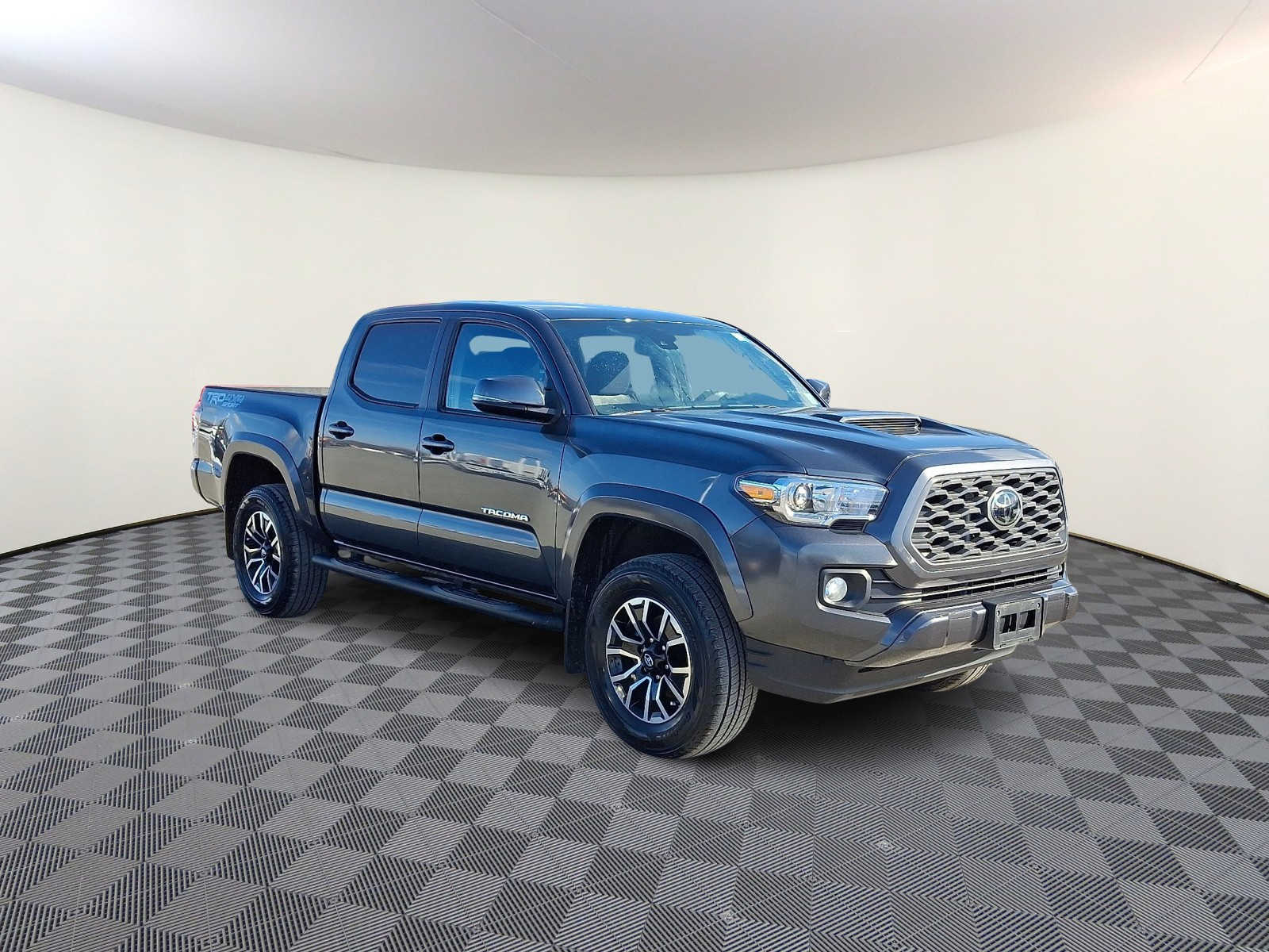 Thumbnail: 2023 Toyota Tacoma - 5