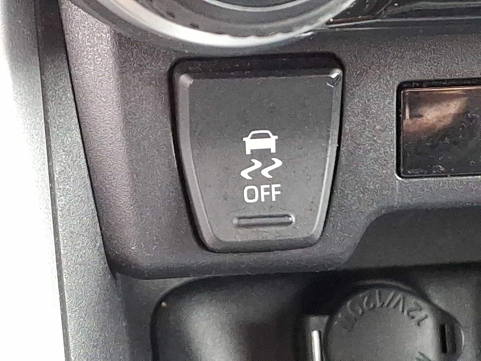 Thumbnail: 2023 Toyota RAV4 - 26