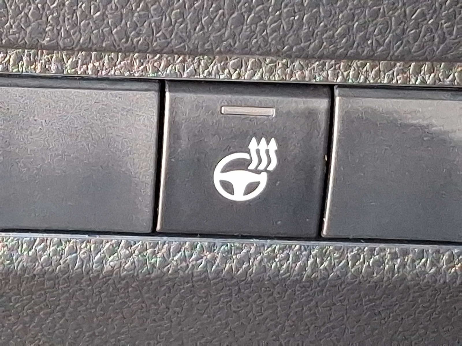 Thumbnail: 2023 Toyota RAV4 - 28