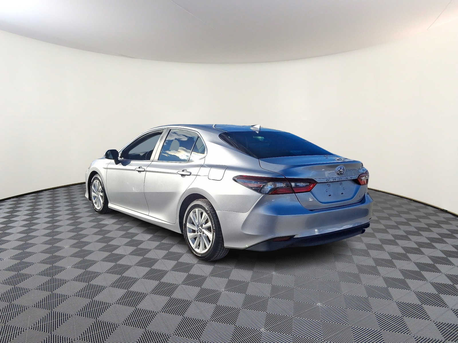 Thumbnail: 2023 Toyota Camry - 7