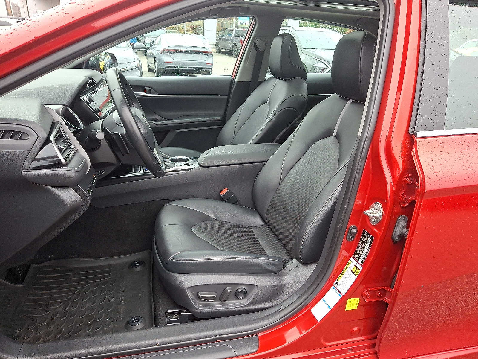 Thumbnail: 2020 Toyota Camry - 16