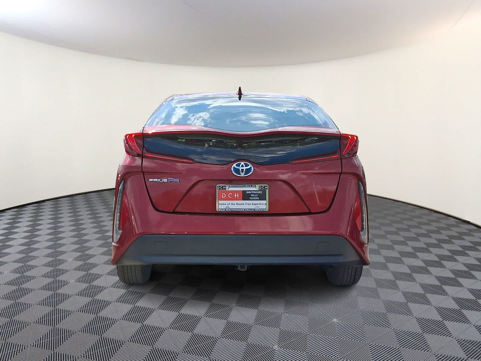 Thumbnail: 2018 Toyota Prius Prime - 7