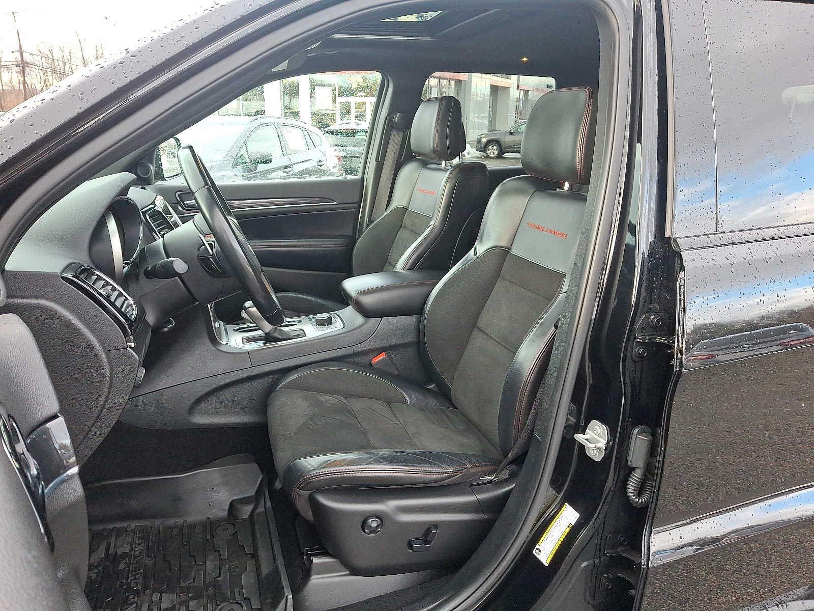 Thumbnail: 2020 Jeep Grand Cherokee - 15