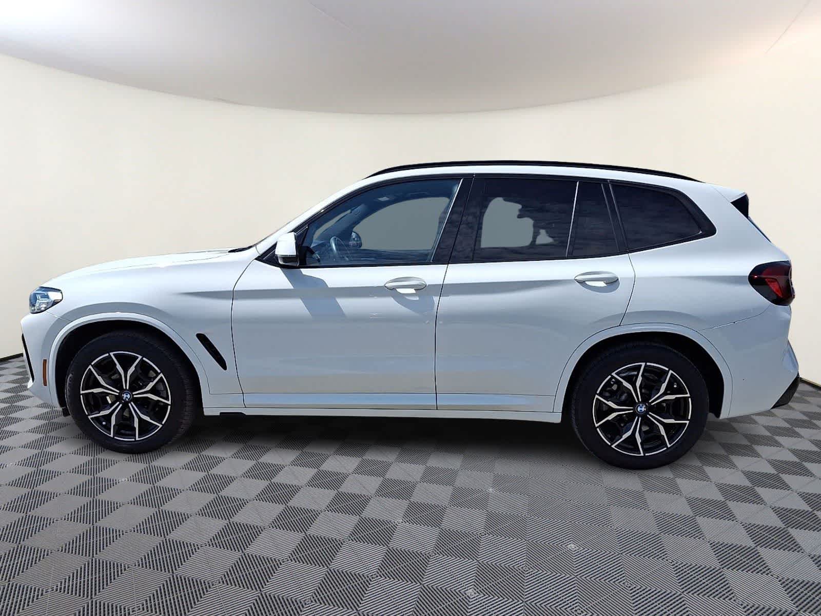 Thumbnail: 2024 BMW X3 - 8