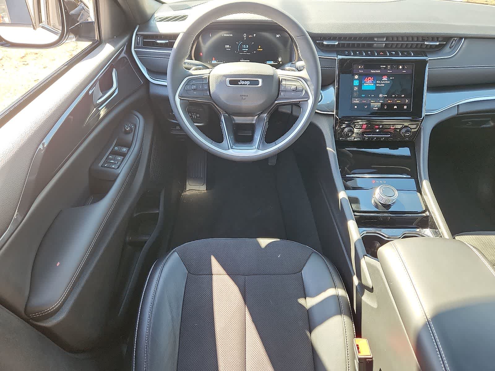 Thumbnail: 2023 Jeep Grand Cherokee - 10