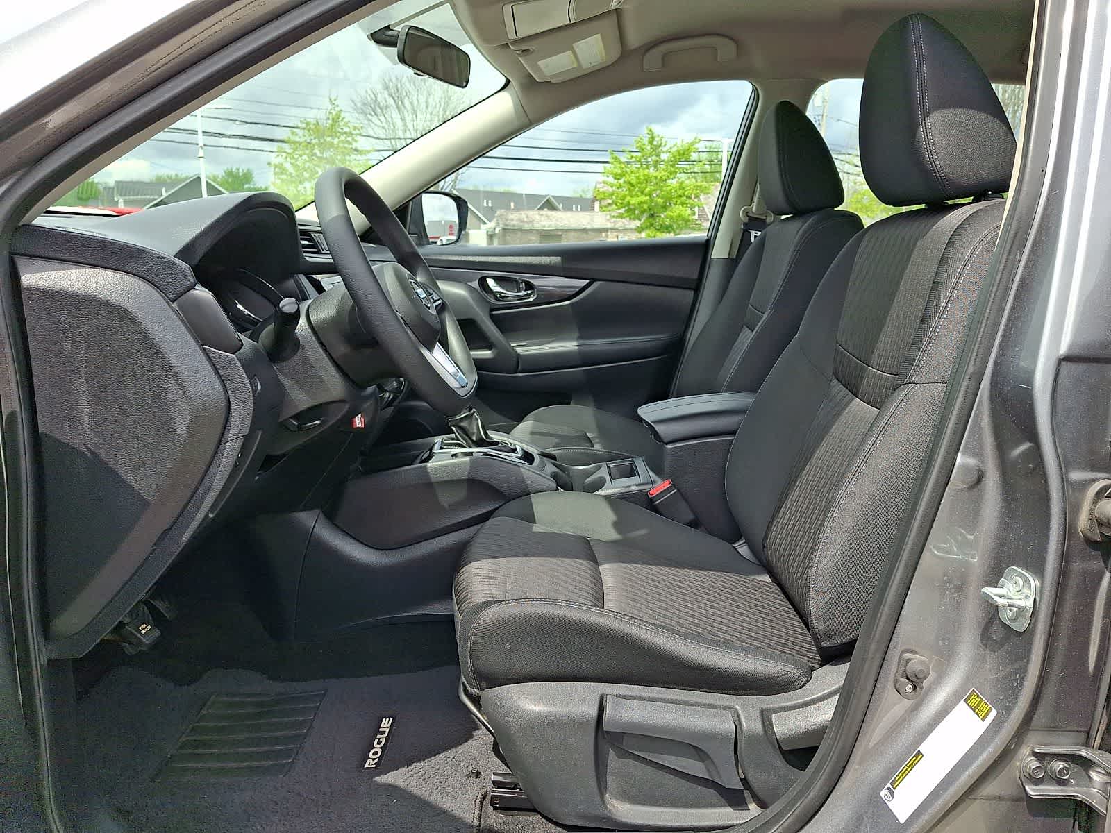 Thumbnail: 2018 Nissan Rogue - 15