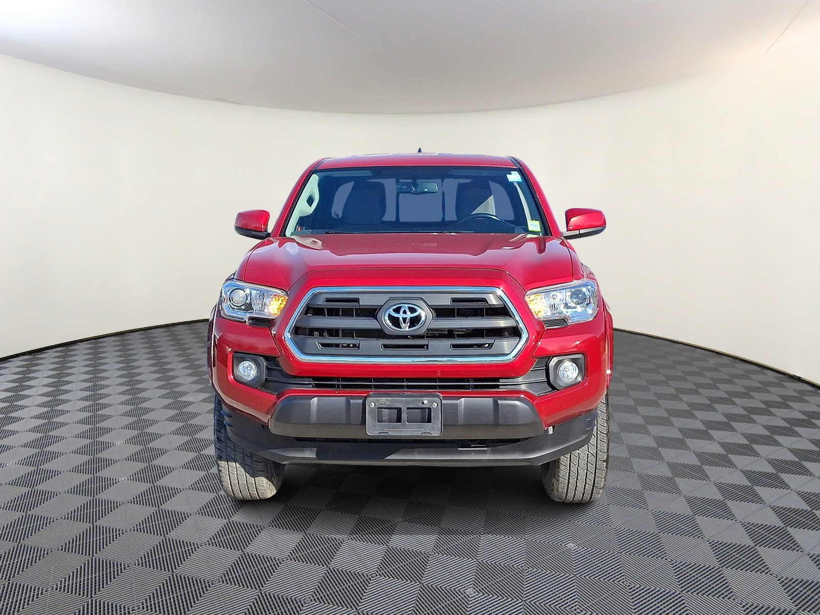 Thumbnail: 2017 Toyota Tacoma - 3