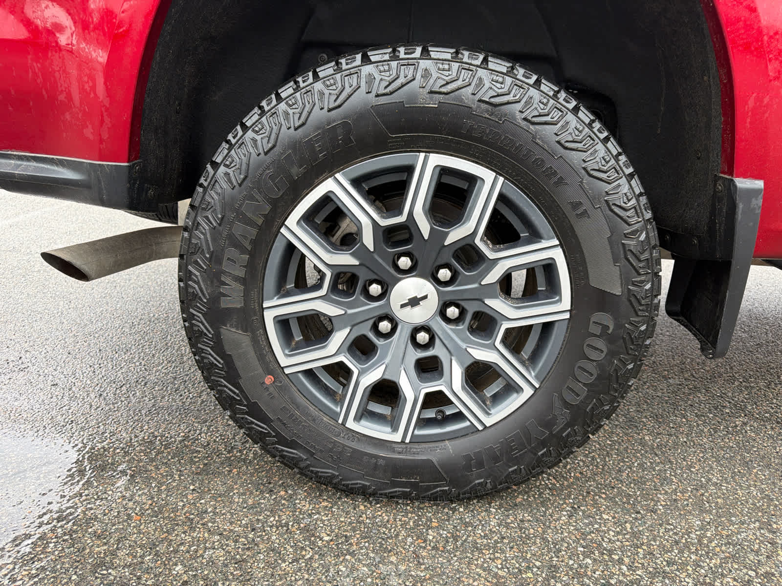 Thumbnail: 2024 Chevrolet Colorado - 18