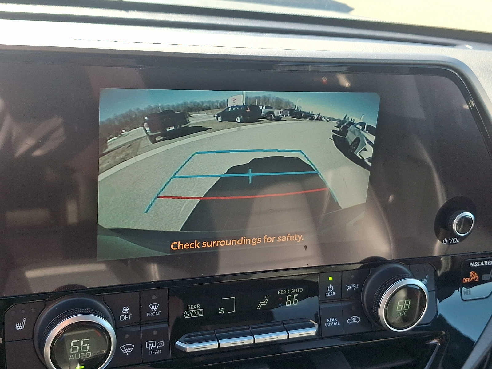 Thumbnail: 2024 Toyota Highlander - 23