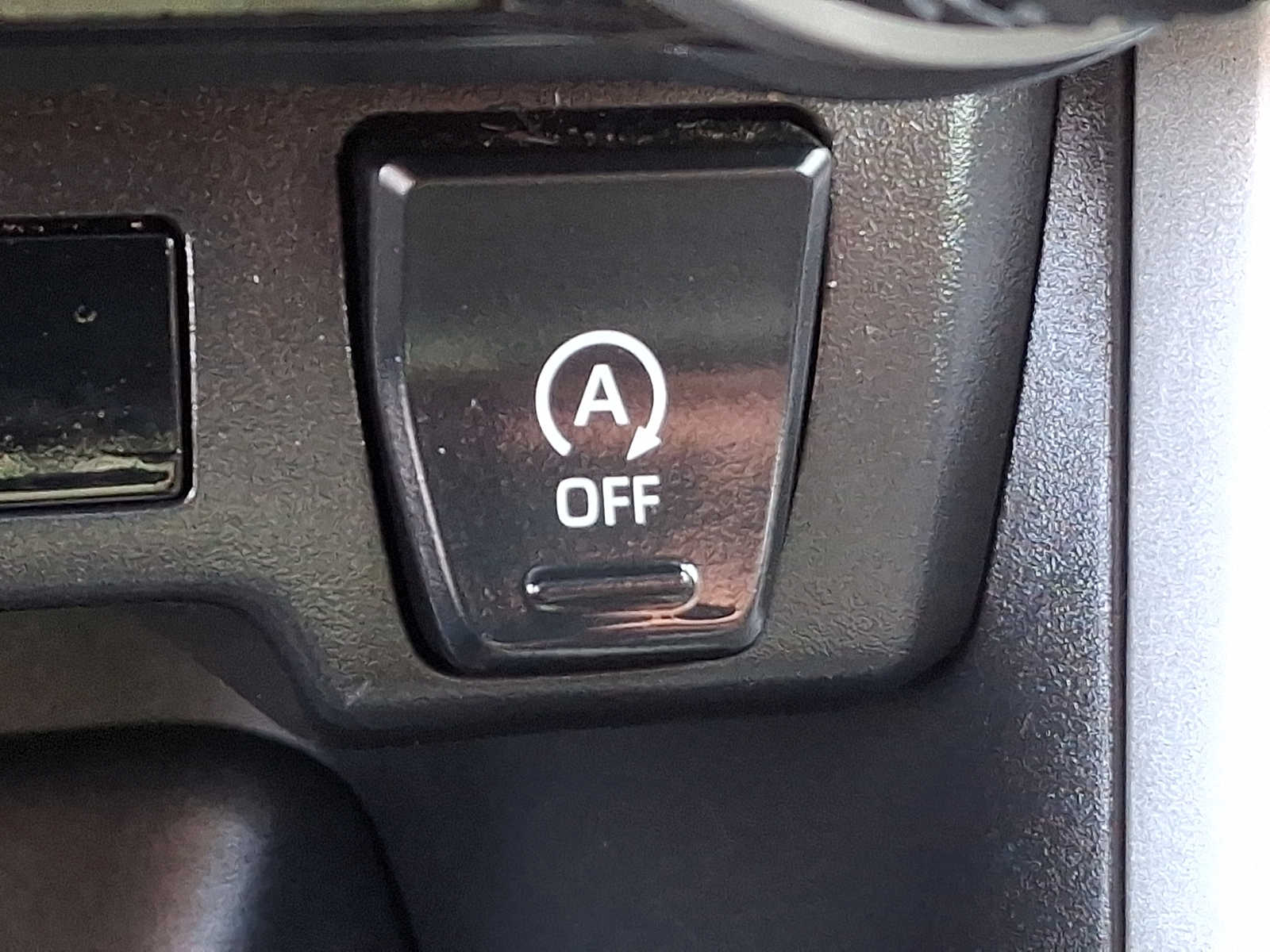 Thumbnail: 2021 Toyota RAV4 - 27