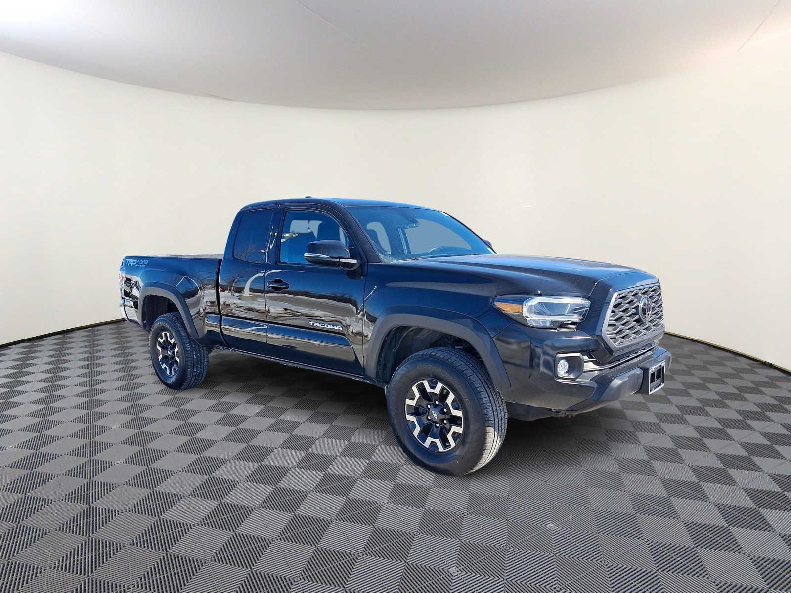 Thumbnail: 2020 Toyota Tacoma - 5