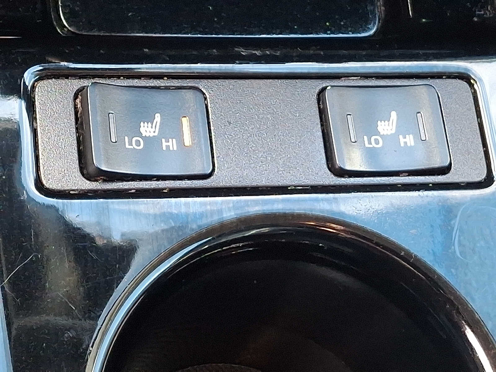 Thumbnail: 2022 Toyota Prius - 25