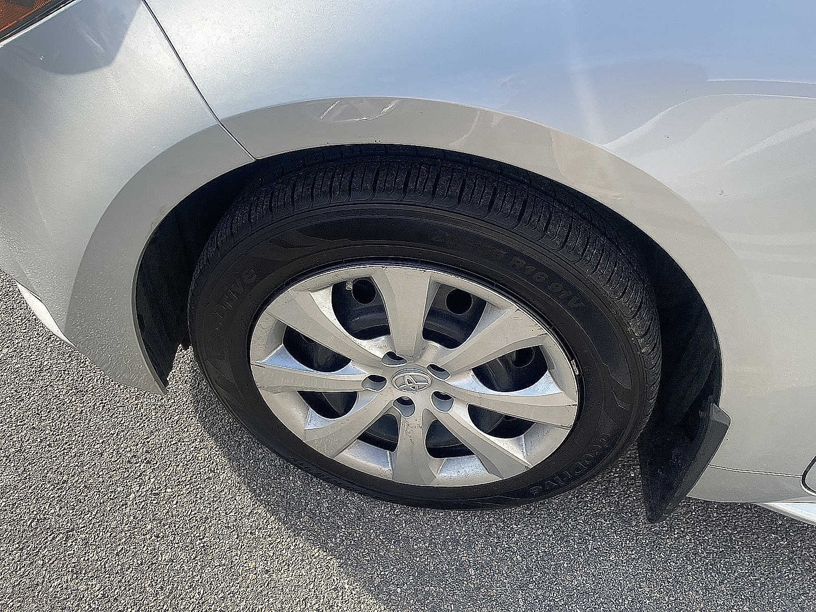 Thumbnail: 2021 Toyota Corolla - 18