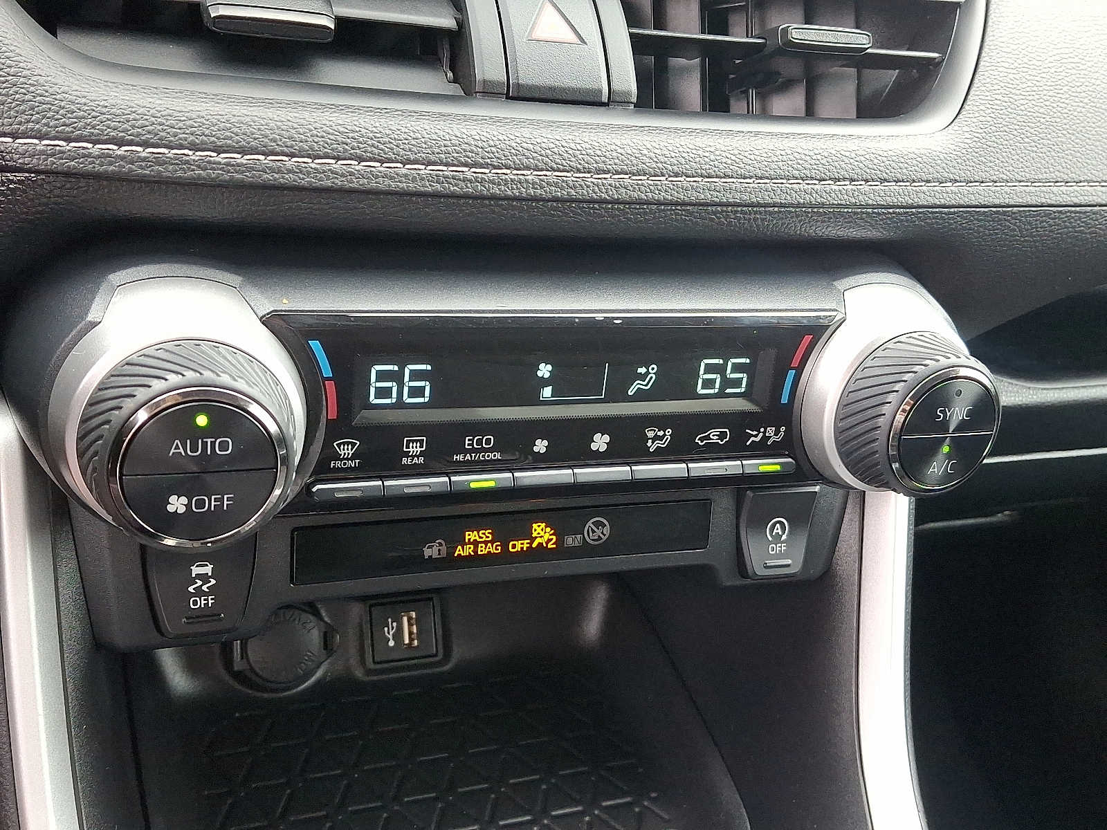 Thumbnail: 2023 Toyota RAV4 - 15