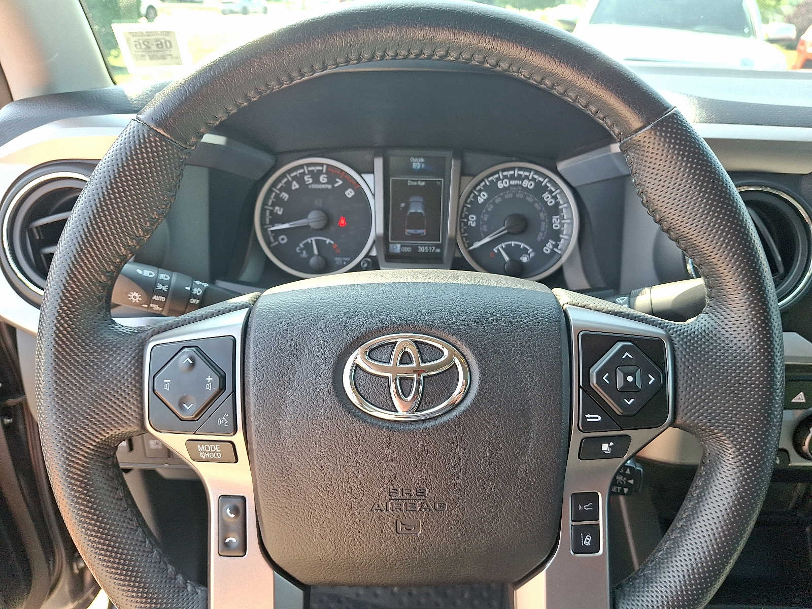Thumbnail: 2022 Toyota Tacoma - 21