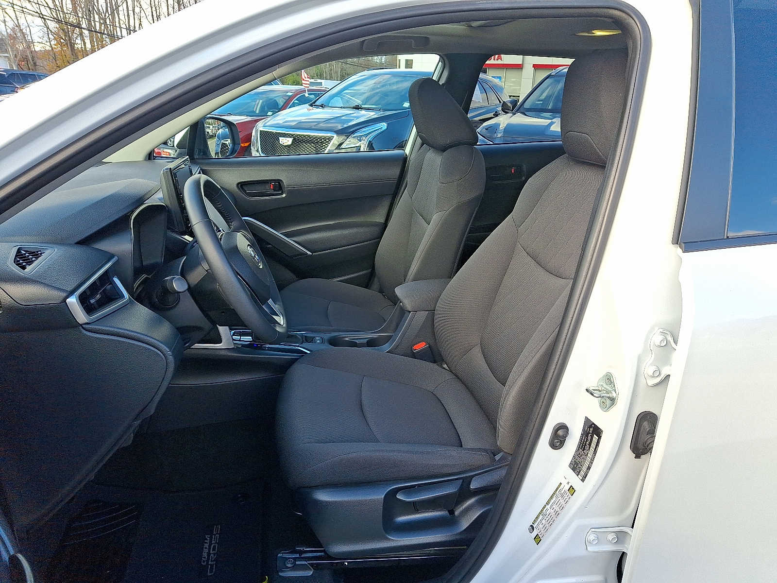 Thumbnail: 2022 Toyota Corolla Cross - 16