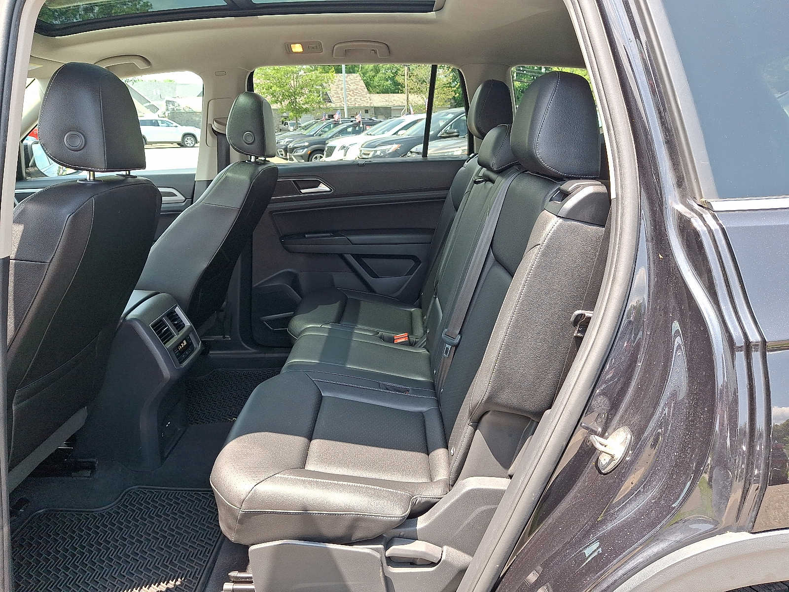 Thumbnail: 2019 Volkswagen Atlas - 11