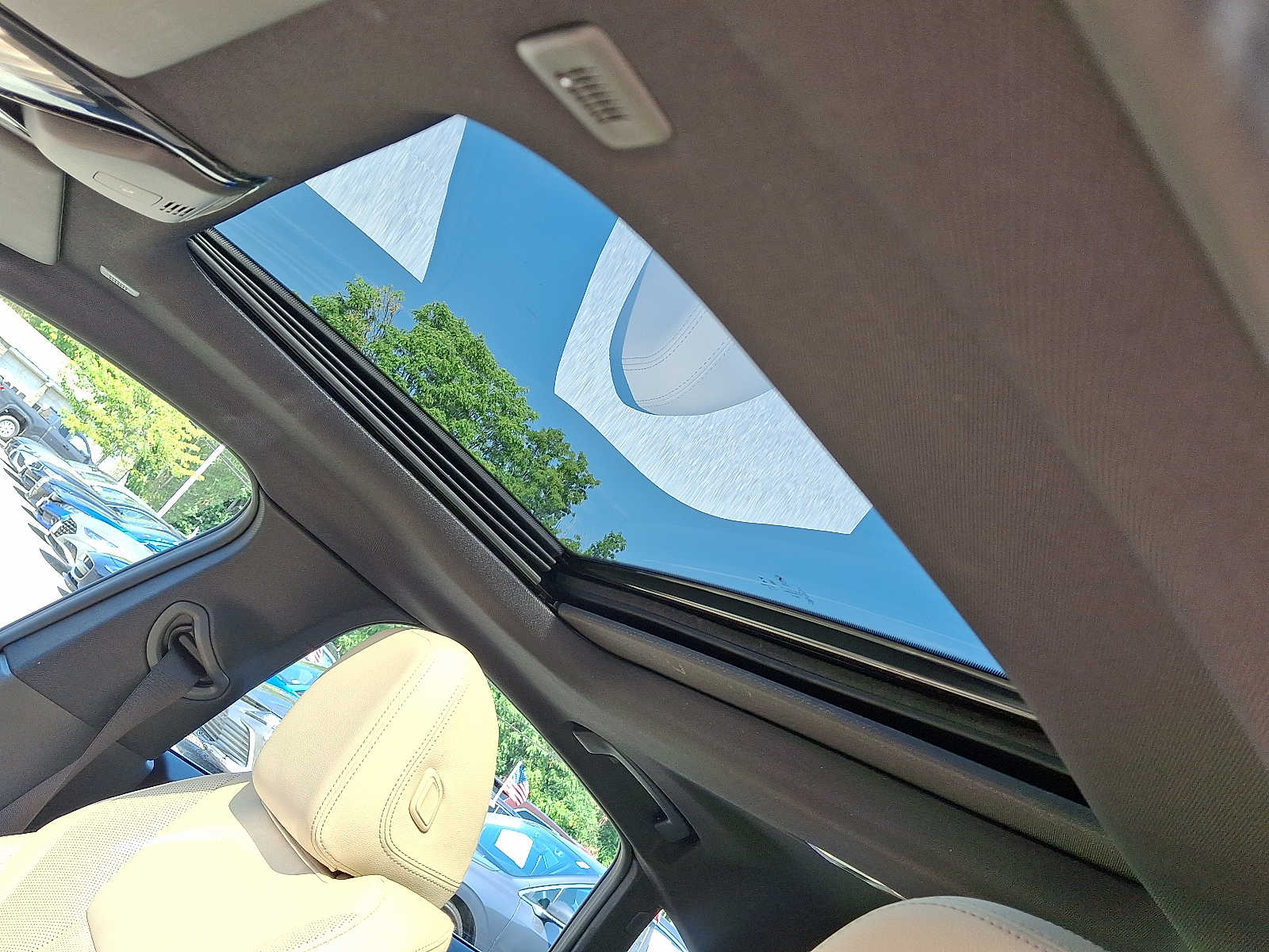 Thumbnail: 2023 BMW i4 - 15