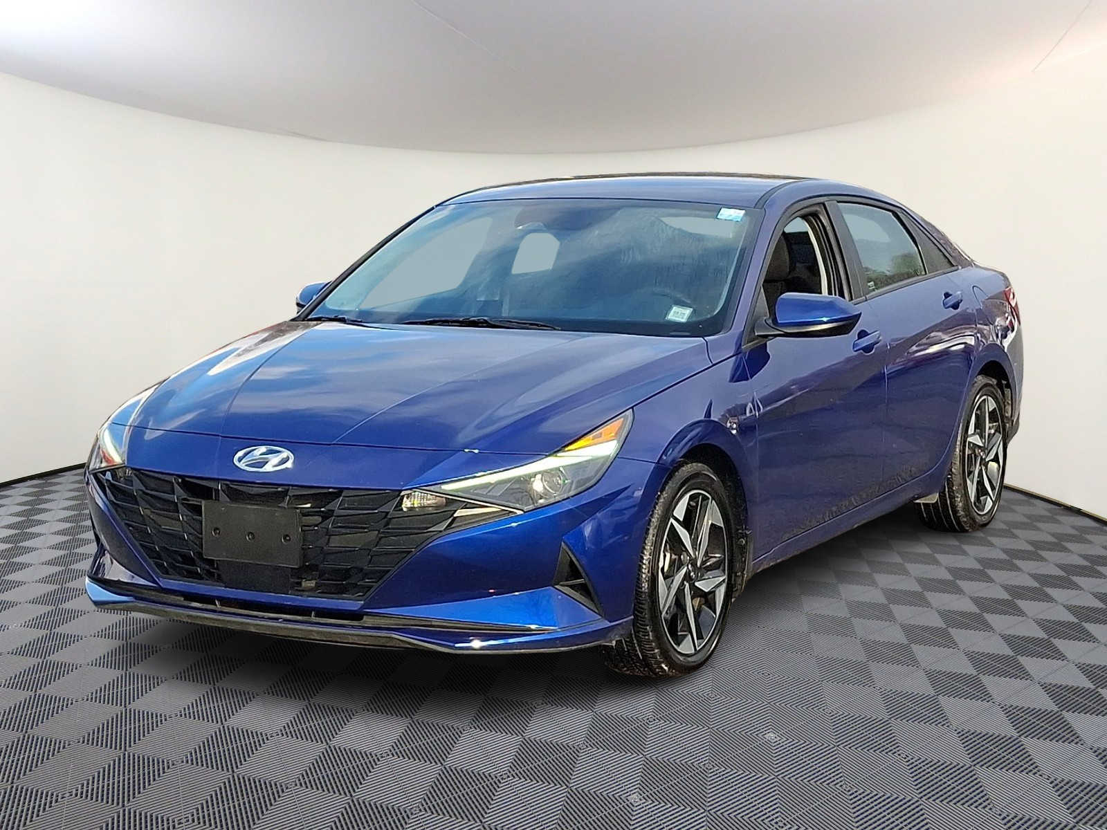 Thumbnail: 2023 Hyundai Elantra - 1