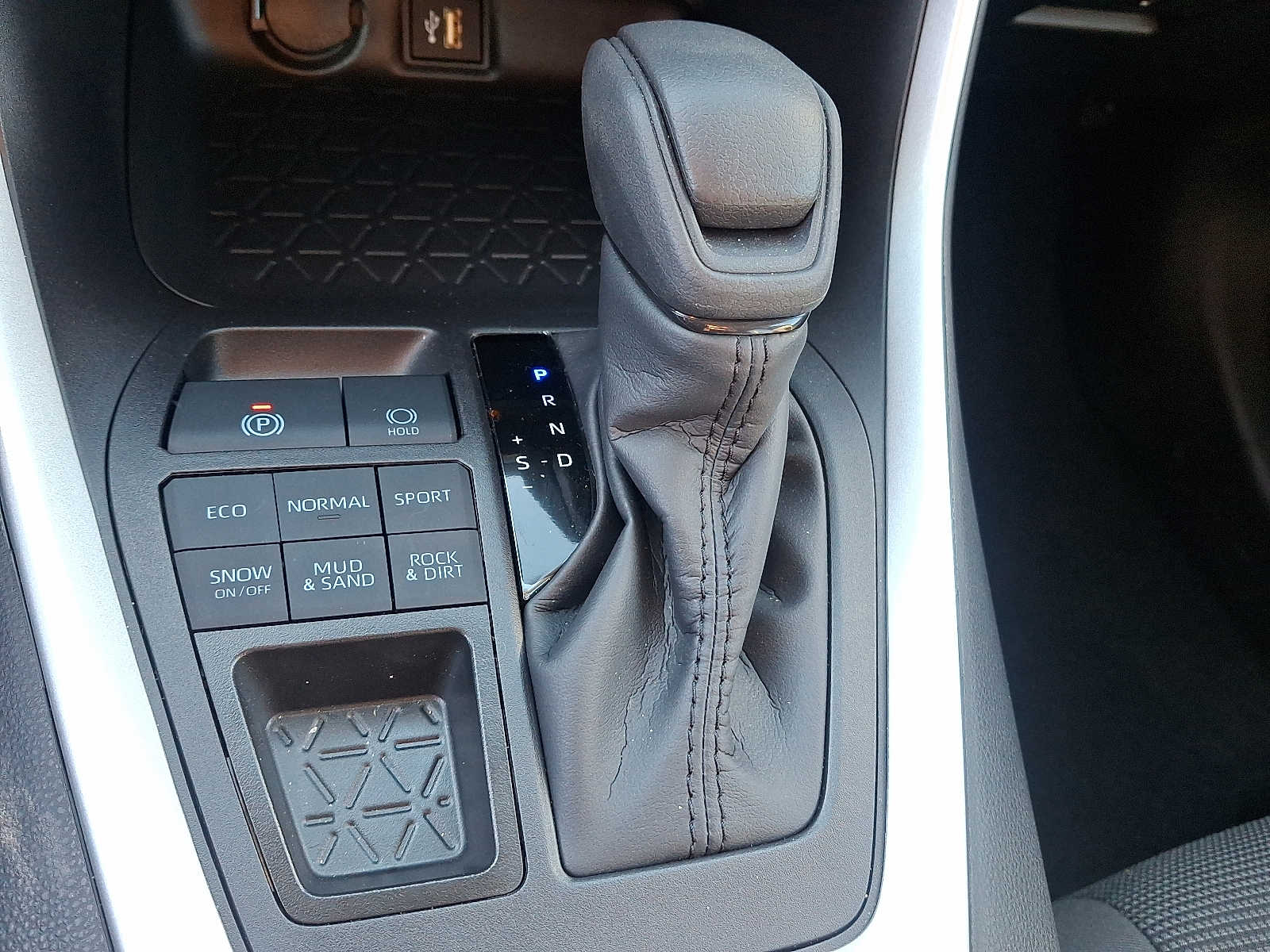 Thumbnail: 2025 Toyota RAV4 - 17