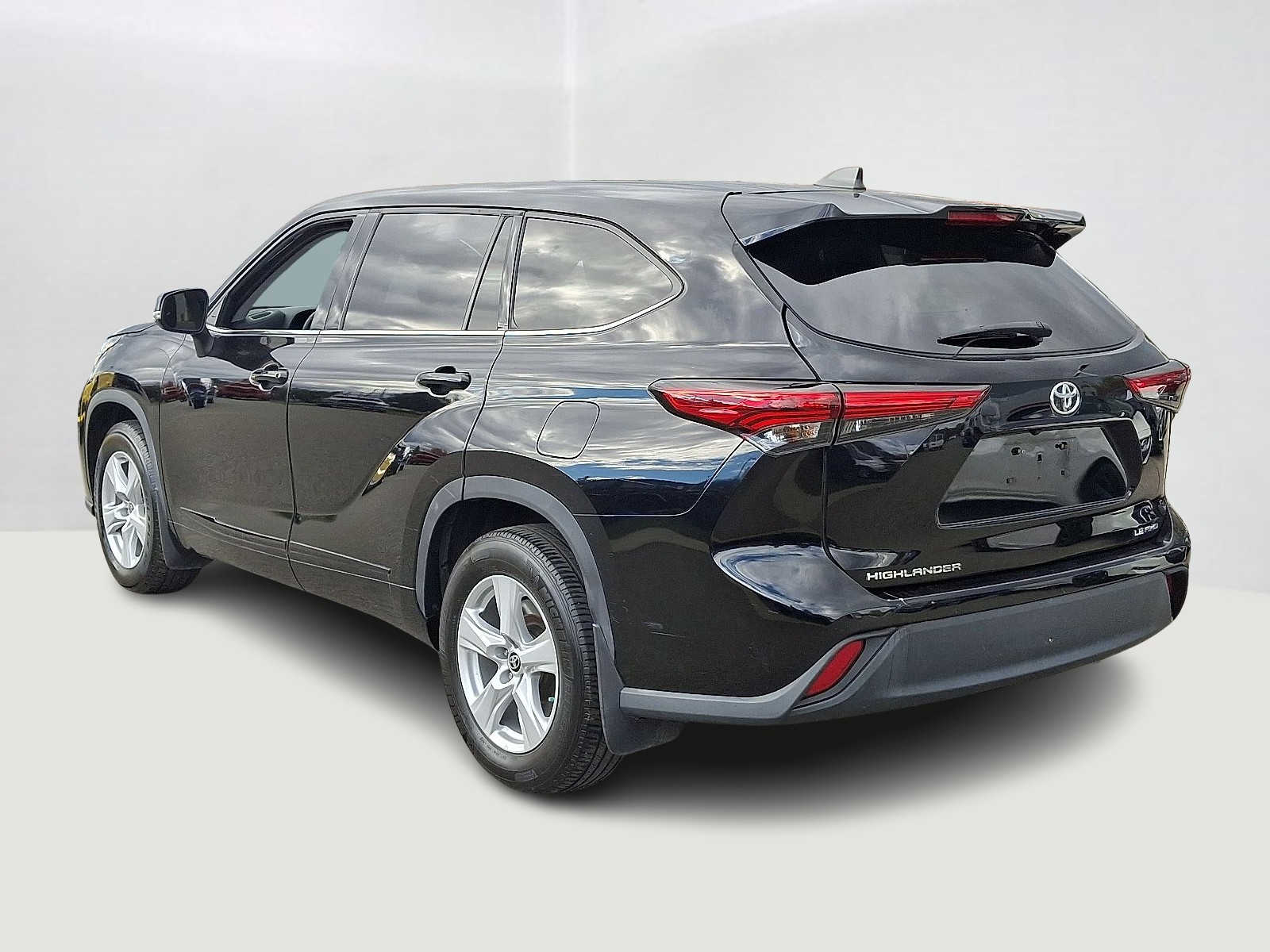 Thumbnail: 2022 Toyota Highlander - 9