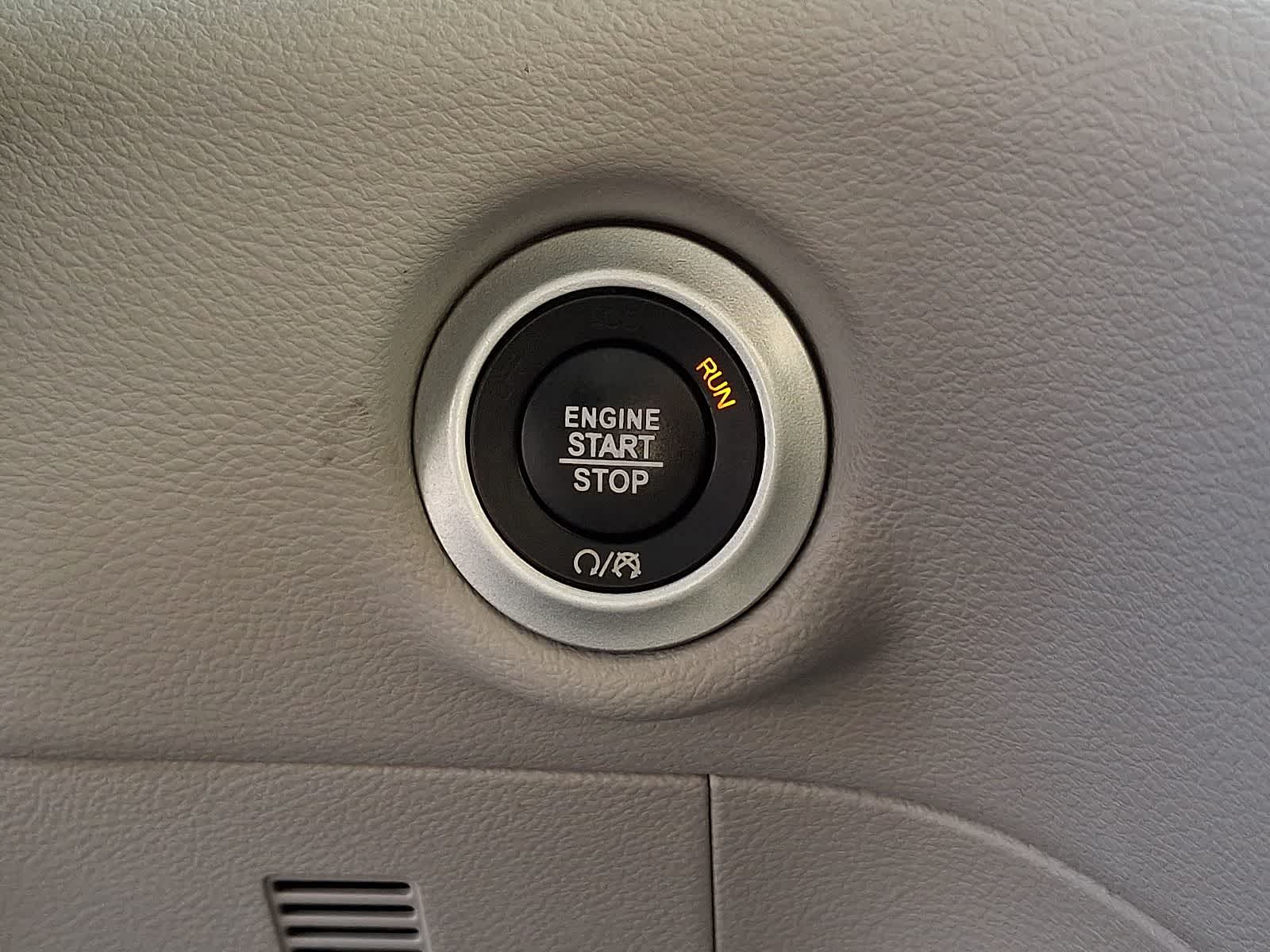 Thumbnail: 2019 Chrysler Pacifica - 24