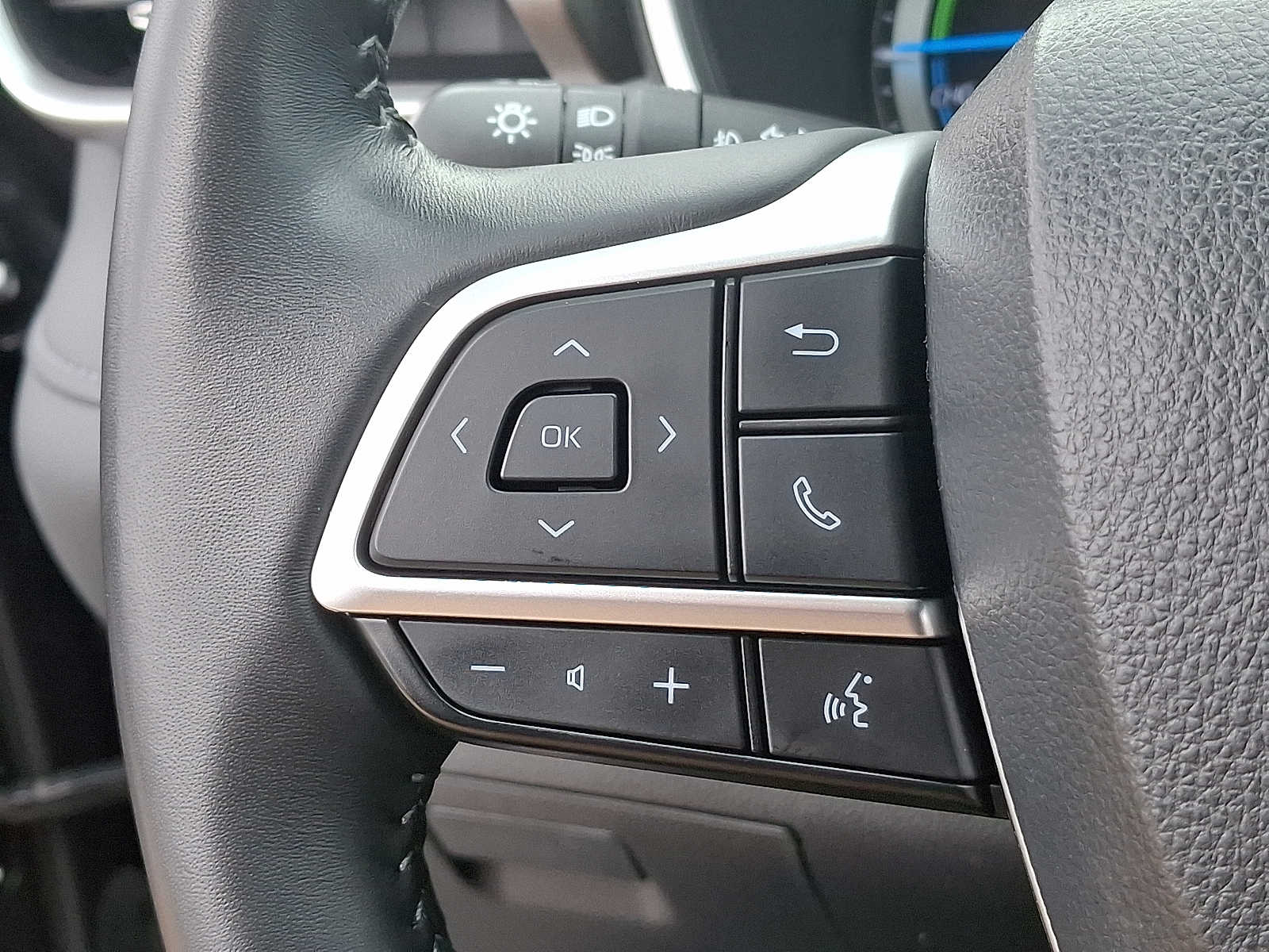 Thumbnail: 2023 Toyota Highlander - 26