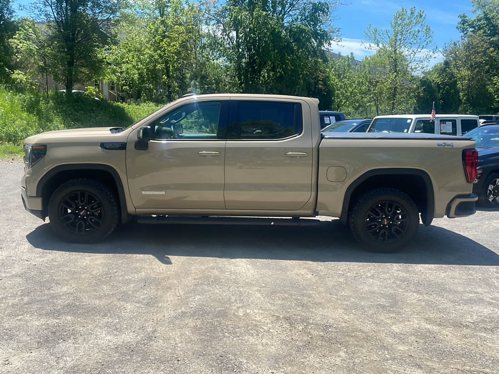 Thumbnail: 2023 GMC Sierra 1500 - 4
