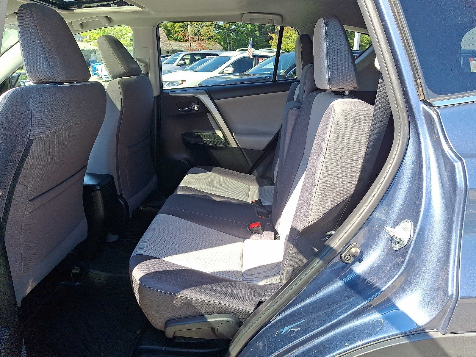Thumbnail: 2014 Toyota RAV4 - 12