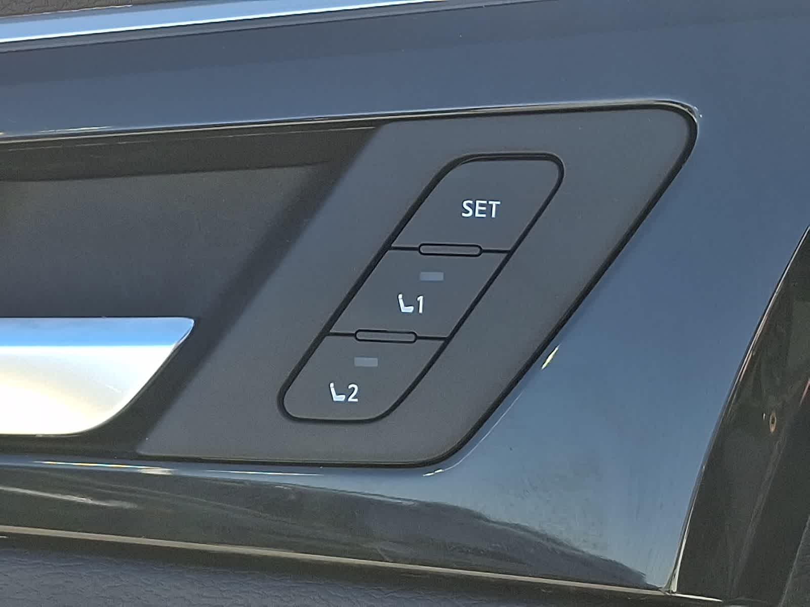 Thumbnail: 2024 Mitsubishi Outlander - 29