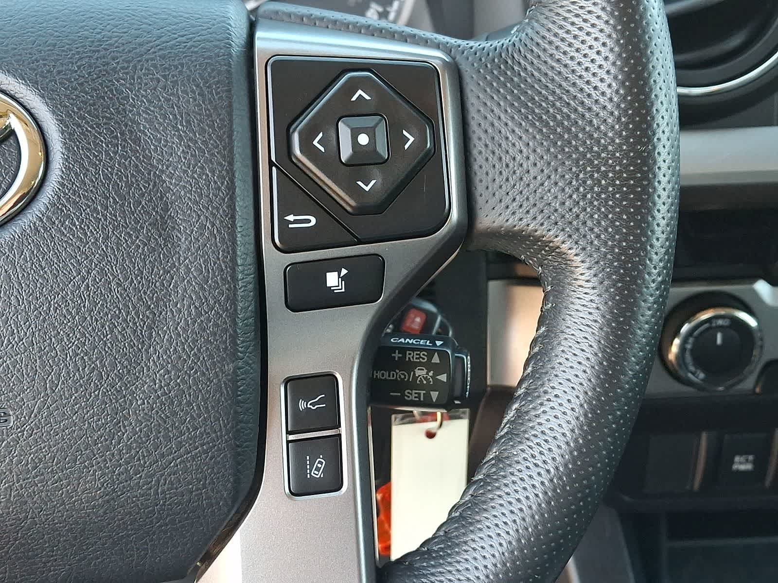 Thumbnail: 2018 Toyota Tacoma - 24