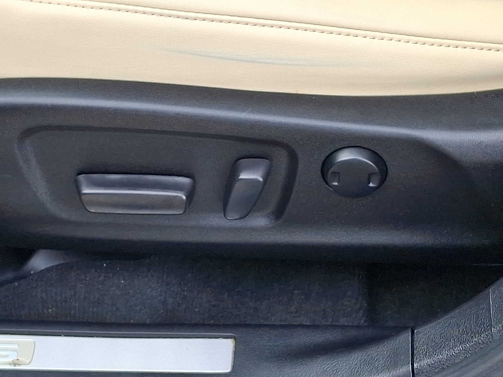 Thumbnail: 2022 Lexus RX - 29