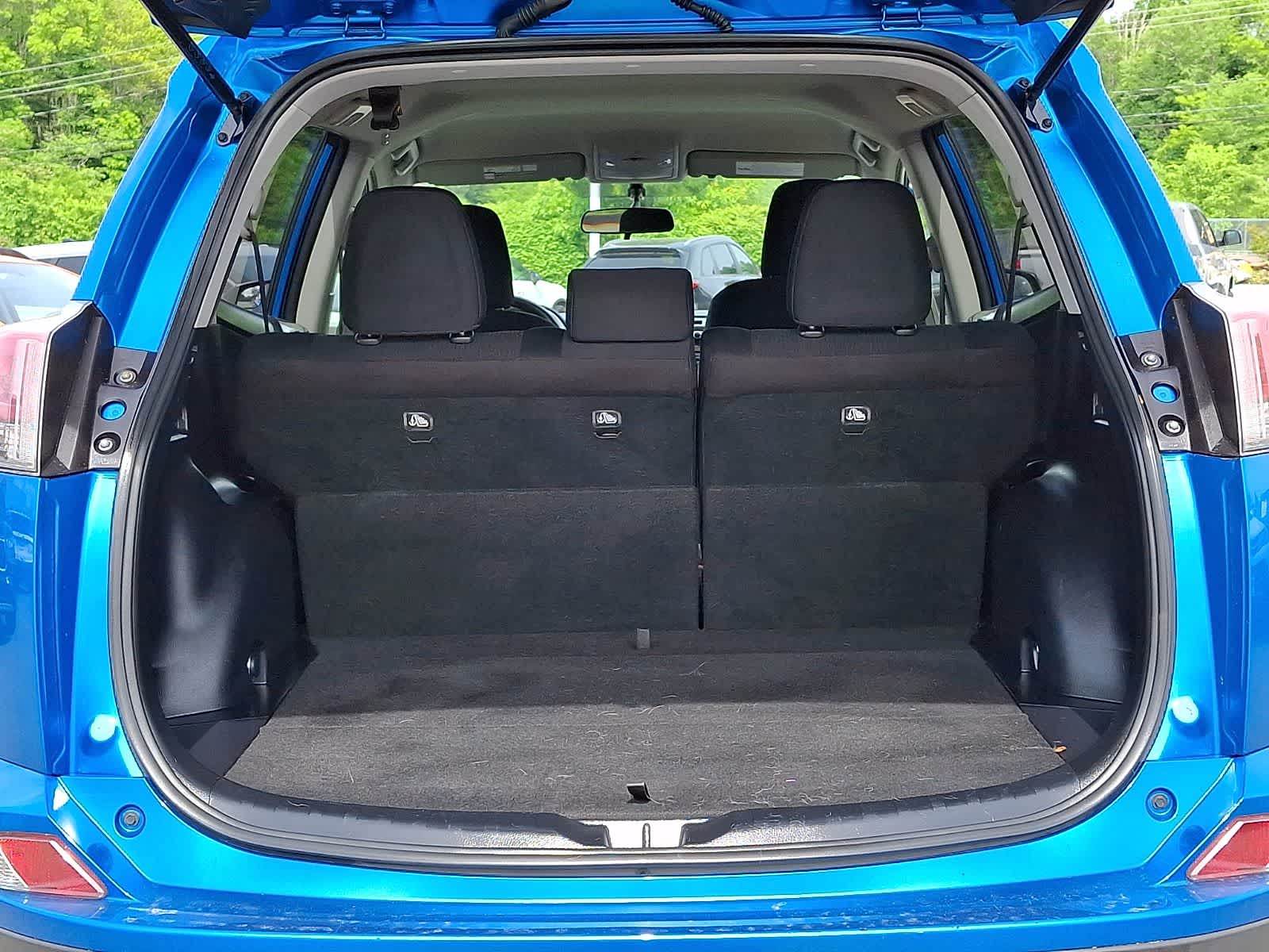 Thumbnail: 2016 Toyota RAV4 - 29
