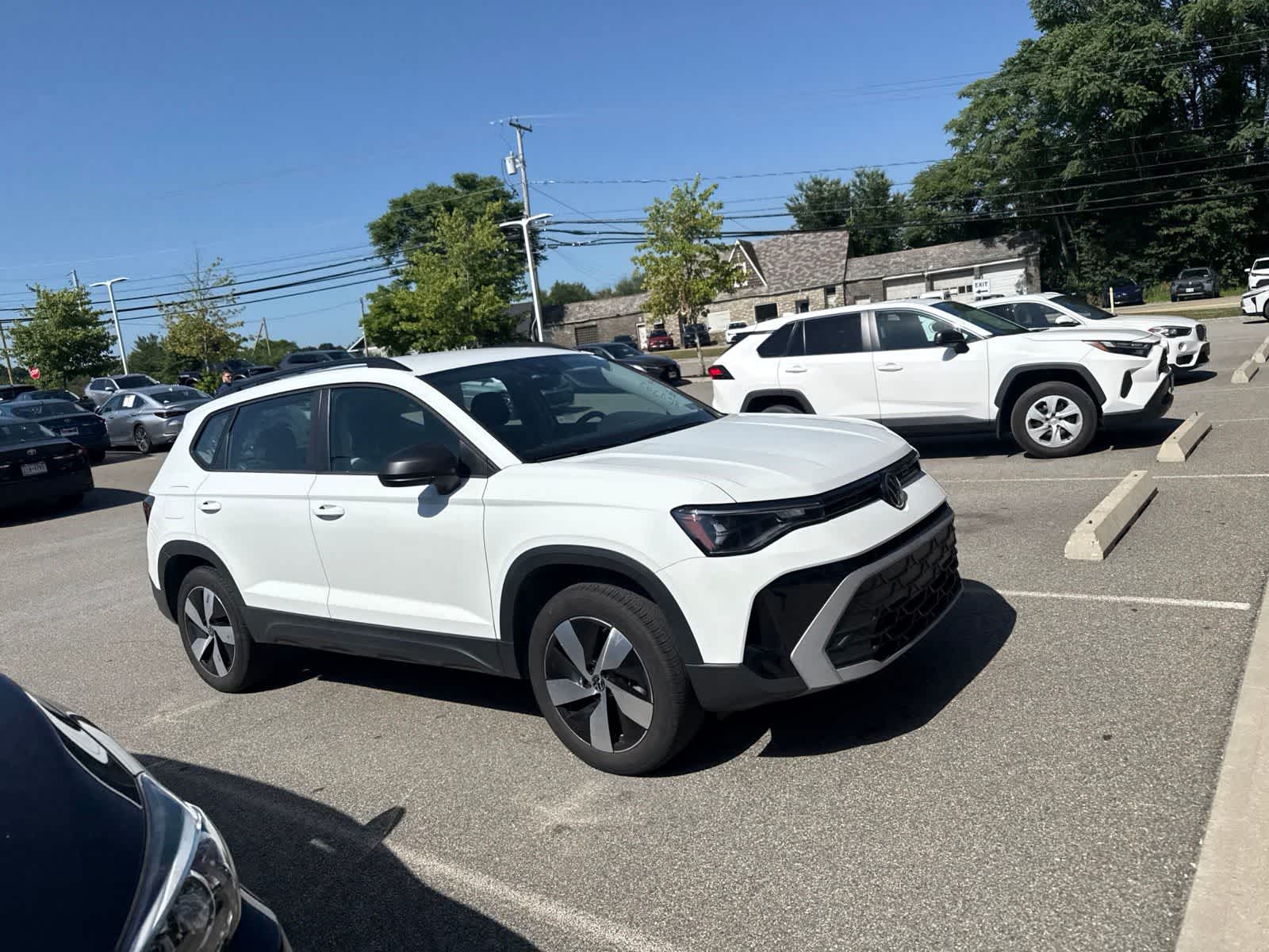 Thumbnail: 2025 Volkswagen Taos - 3