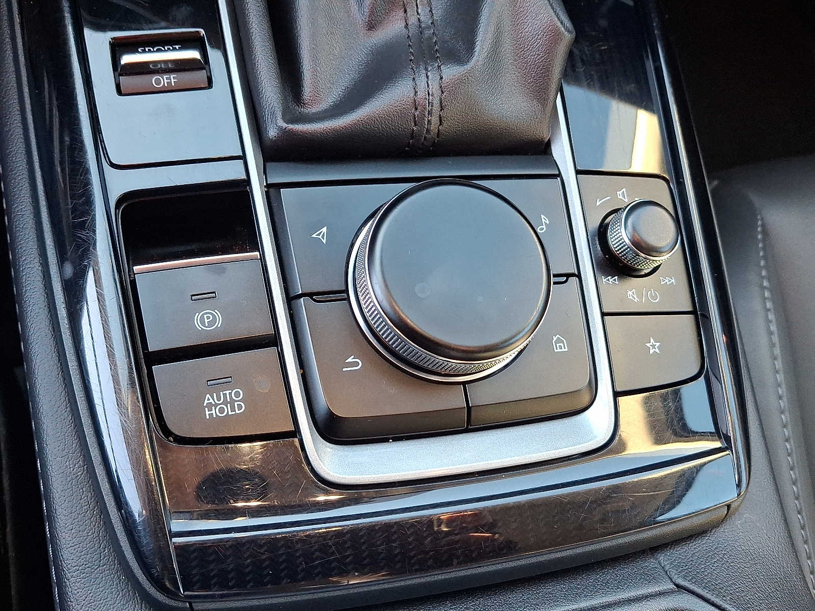 Thumbnail: 2024 Mazda CX-30 - 24