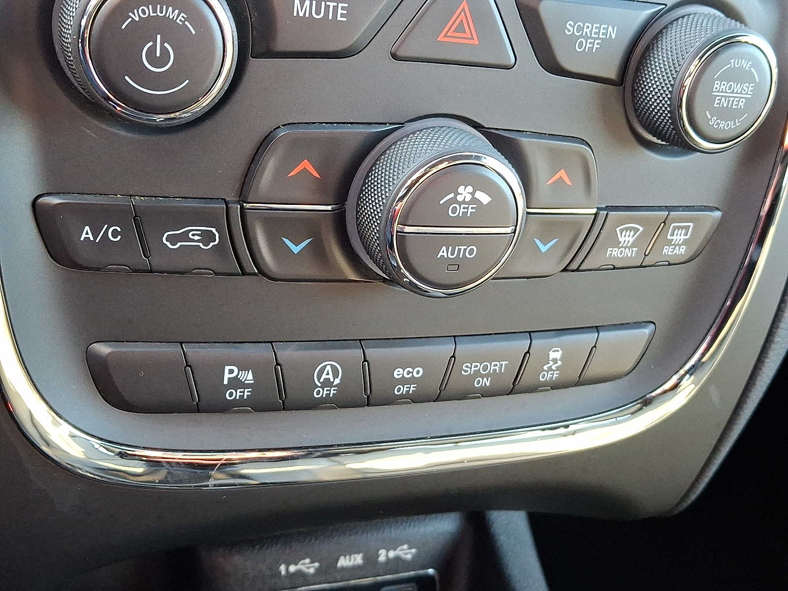 Thumbnail: 2019 Dodge Durango - 14