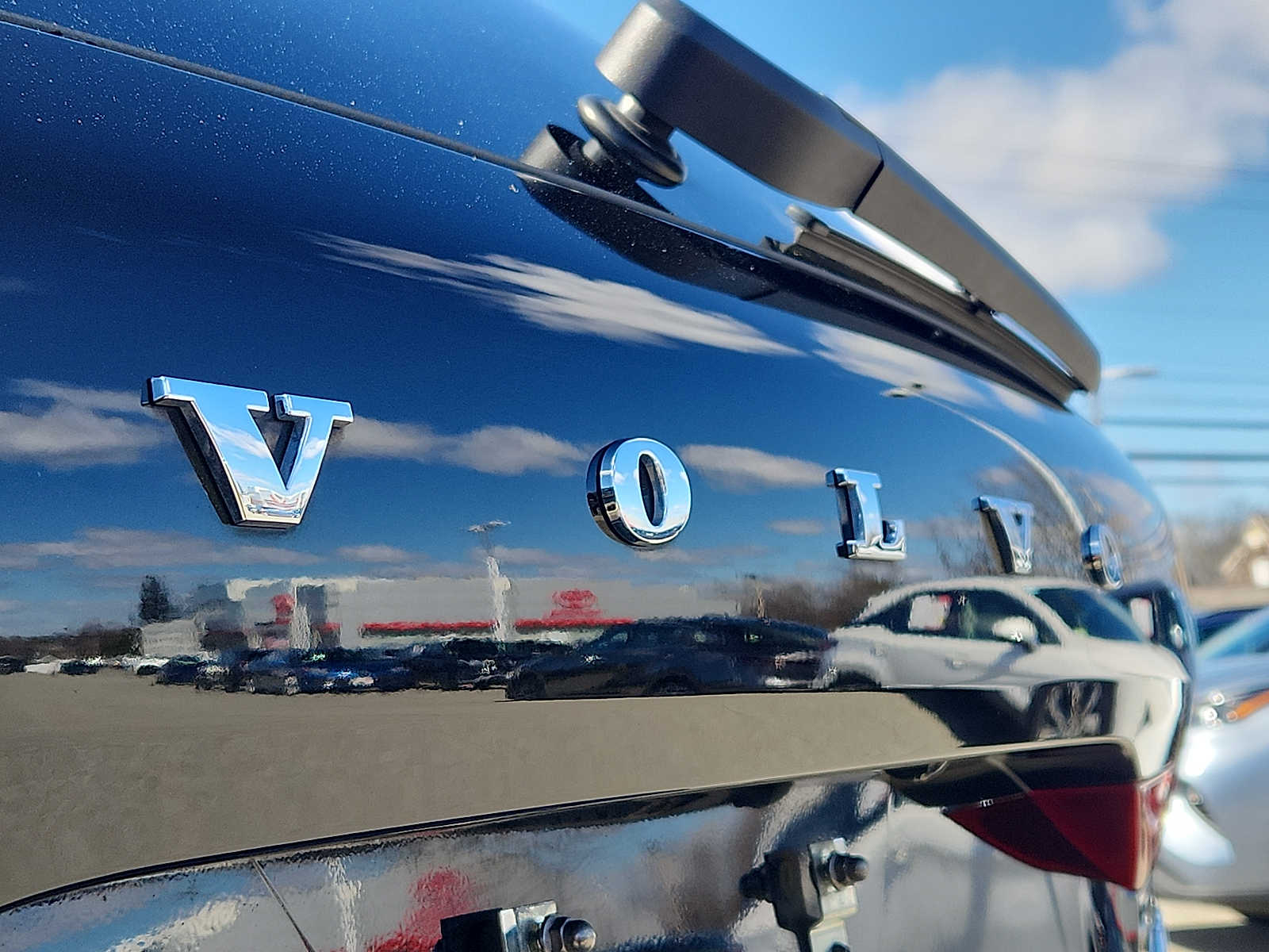 Thumbnail: 2022 Volvo XC60 - 30