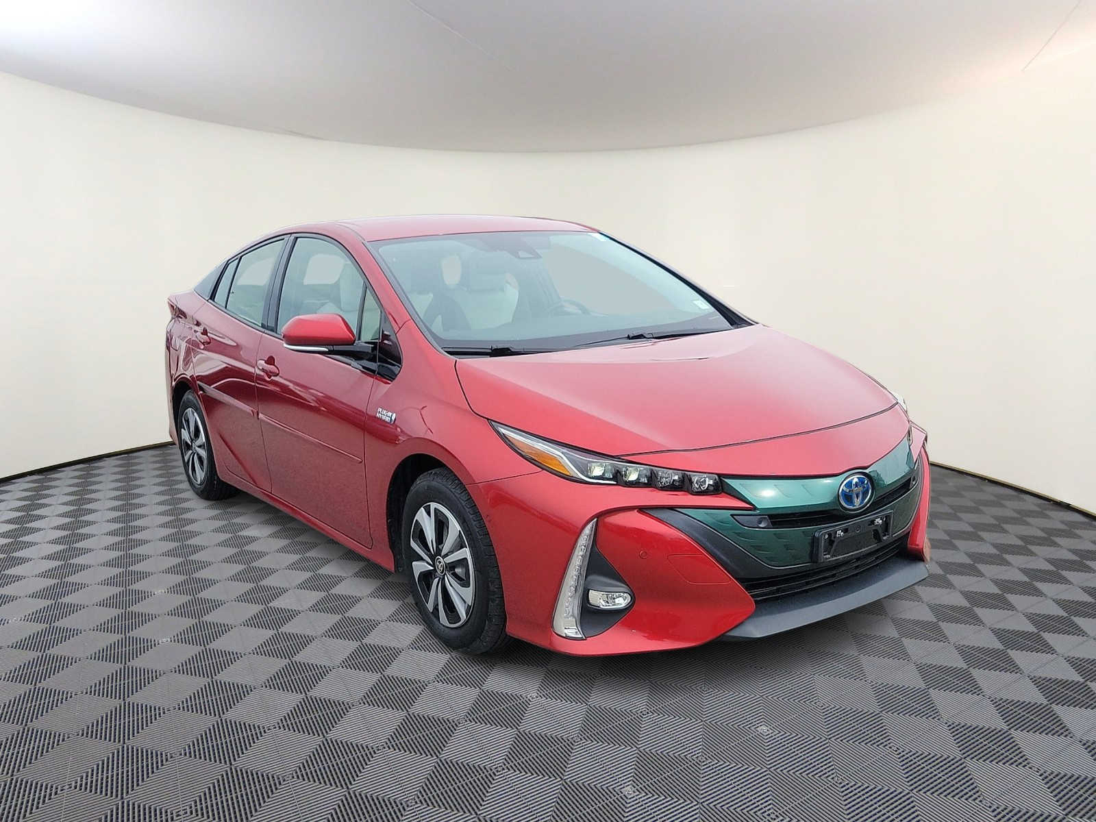 Thumbnail: 2018 Toyota Prius Prime - 5