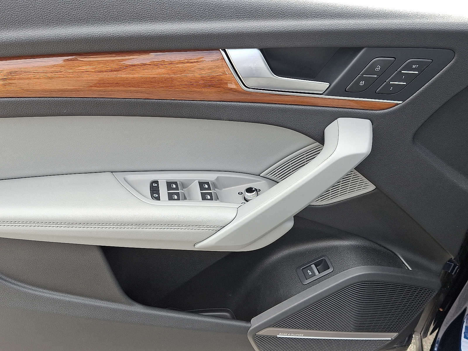 Thumbnail: 2022 Audi Q5 - 12