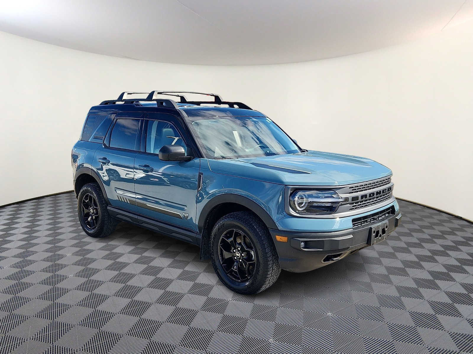 Thumbnail: 2021 Ford Bronco Sport - 4