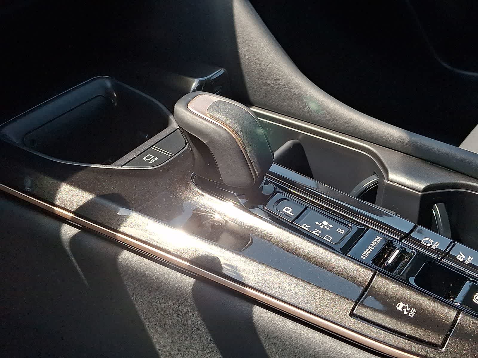 Thumbnail: 2024 Toyota Crown - 17