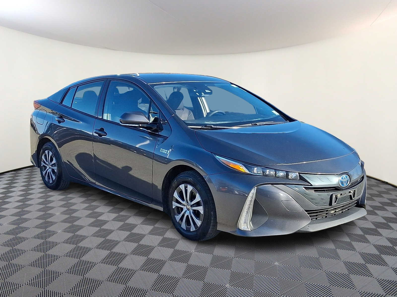 Thumbnail: 2020 Toyota Prius Prime - 5