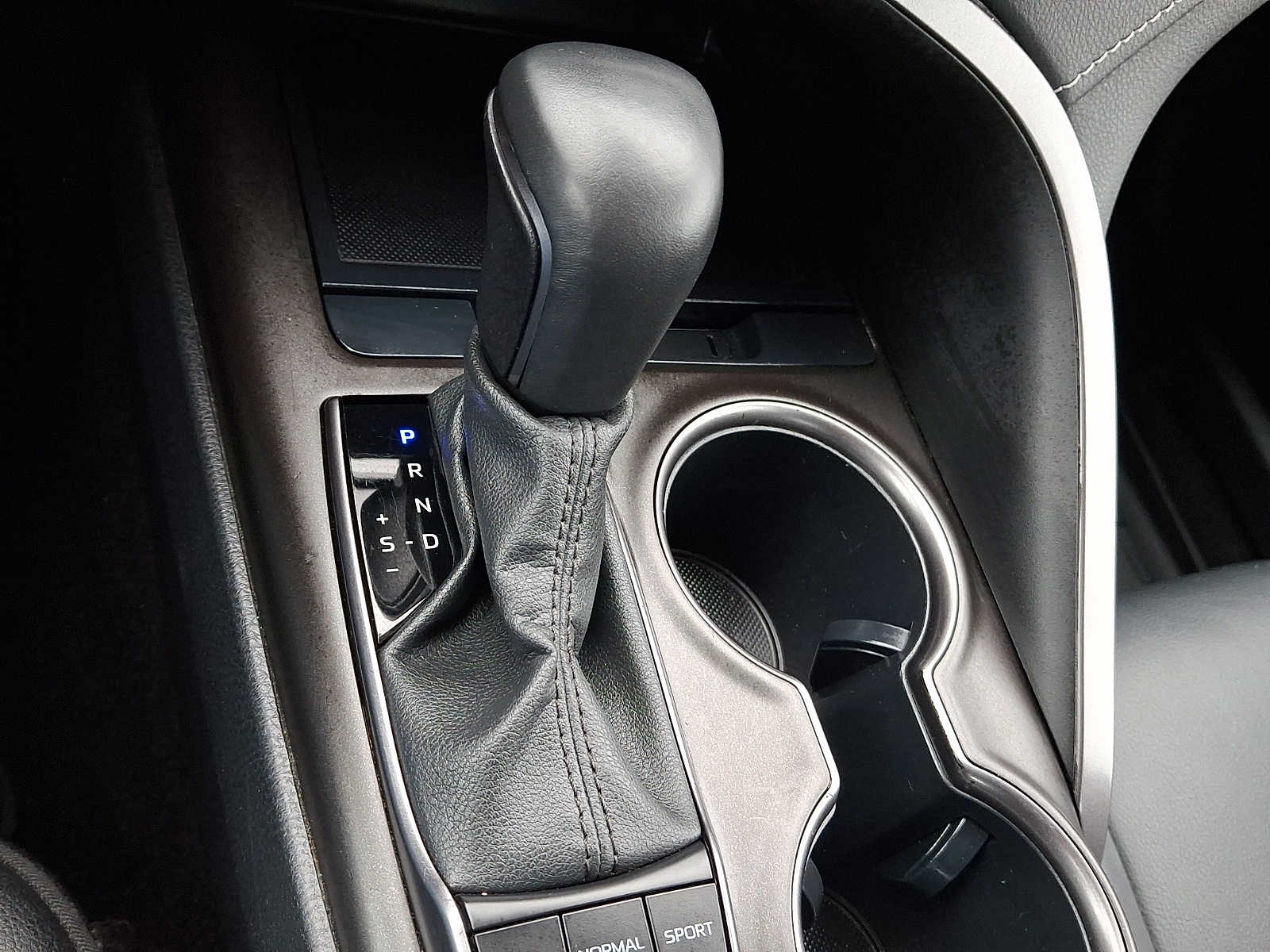 Thumbnail: 2023 Toyota Camry - 17