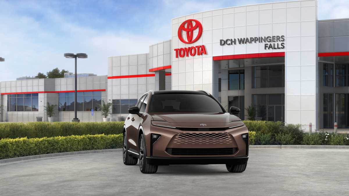 Thumbnail: 2026 Toyota Crown Signia - 18